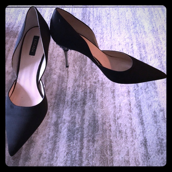 Escada Shoes | Nwt Black Pumps W Swarovski Crystals Sz 39 Escada Shoes | Black Pumps With Beading | Poshmark